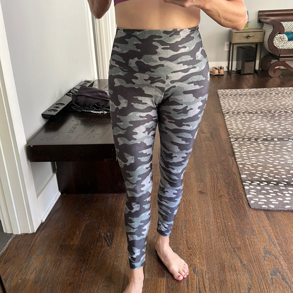 Onzie Flow Camo Leggings